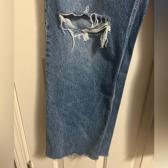 ZARA Distressed Knee & Hem Medium Wash Straight Leg Blue Jeans 5 Pocket Size 14 - Picture 2 of 4